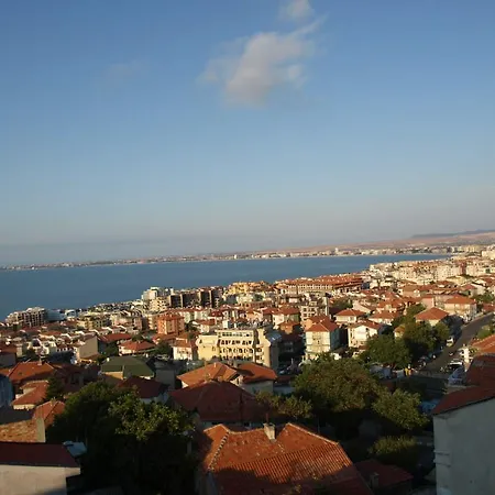 Sunny Southern Apartament *